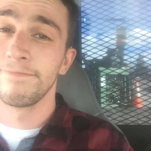 Meet your Posher, Chris - Picture 3 of 4